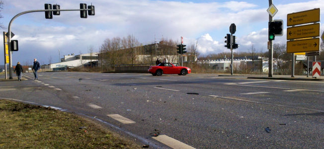 schwer gerumst hat es auf der B41-Kreuzung in Monzingen am Nachmittag des 16. Februar 2014
